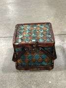 PICNIC BASKET WITH PLATES, MUGS & CUTLERY