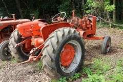 ALLIS CHALMERS D14 TRACTOR