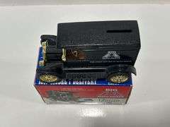 ERTL BIG A AUTO PARTS 1917 FORD MODEL T DELIVERY VAN BANK - 1/25
