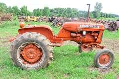 ALLIS CHALMERS D12 TRACTOR