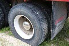2004 PETERBILT 330 TANDEM AXLE DUMP TRUCK