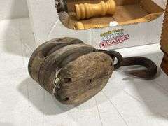 SHOE SHINE BOX, PULLEY, INSULATOR & 2 BOSCO BOTTLES