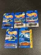 GROUP OF ASSORTED HOT WHEELS CARS