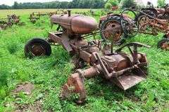 ALLIS CHALMERS 'WD' TRACTOR