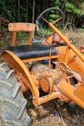 ALLIS CHALMERS B250 TRACTOR