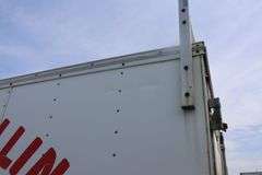 2005 CARMATE 7'X16' TANDEM ENCLOSED TRAILER