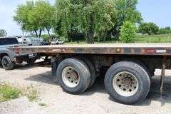2001 INTERNATIONAL 8100 TANDEM AXLE ROLL OFF TRUCK