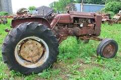ALLIS CHALMERS D14 TRACTOR