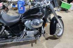 2001 HONDA SHADOW MOROTCYCLE