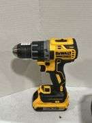 DEWALT 20 VOLT CORDLESS DRILL WITH BATTERY - NO CHARGER