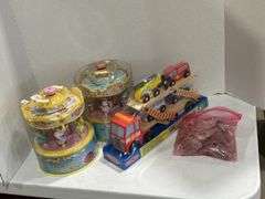 2 MUSIC N' MOTION CAROUSELS, MELISSA & DOUG VEHICLE CARRIER & RICHELIEU ANIMAL FIGURINES