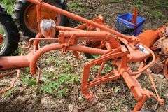 ALLIS CHALMERS 'G' TRACTOR & PLANTER