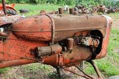 ALLIS CHALMERS 'B' TRACTOR