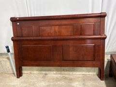 QUEEN HEAD AND FOOTBOARD - NO RAILS