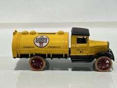 ERTL WHITE ROSE GASOLINE 1931 HAWKEYE TANKER BANK - 1/34