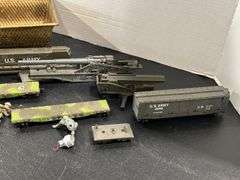 GROUP OF HO SCALE U.S ARMY TRAIN CARS & ENGINE