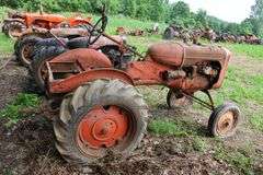 ALLIS CHALMERS 'B' TRACTOR