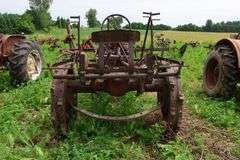 ALLIS CHALMERS 'C' STEEL WHEEL TRACTOR WITH CULTIVATOR