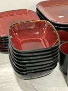 GROUP OF PLATES, BOWLS & MUGS