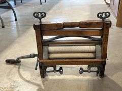 LOVELL MANUFACTURING CO. WRINGER