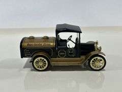 SPECCAST SPEC-TACULAR NEWS 1916 STUDEBAKER TANKER TRUCK BANK - 1/25