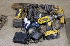 GROUP OF DEWALT DRILLS WITH BATTERY & CHARGER, RYOBI DRILL