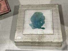 GROUP OF PICTURE FRAMES, WALL DECOR & PEPSI BOOSTER PLATE