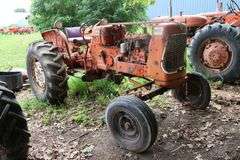 ALLIS CHALMERS D15 SERIES II TRACTOR