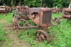 ALLIS CHALMERS 'C' STEEL WHEEL TRACTOR WITH CULTIVATOR