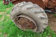 ALLIS CHALMERS D14 TRACTOR