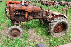 ALLIS CHALMERS 'B' TRACTOR