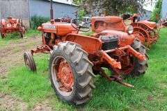 ALLIS CHALMERS D12 TRACTOR