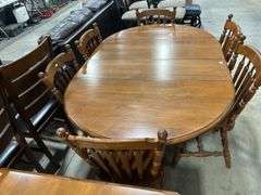 PEDESTAL TABLE WITH SIX CHAIRS AND TWO LEAVES - WITH LEAVES 64"X42"X30"