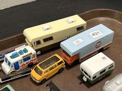 GROUP OF ASSORTED DIE CAST CARS & VEHICLES