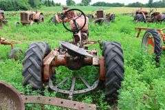ALLIS CHALMERS 'B' TRACTOR