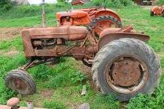 ALLIS CHALMERS D14 TRACTOR