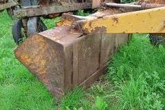 ALLIS CHALMERS I60 TRACTOR & LOADER