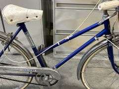 VINTAGE UNIVAL LADIES BICYCLE