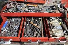 TOOLBOX & CONTENTS