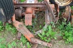 ALLIS CHALMERS TRACTOR FRAME