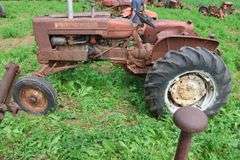ALLIS CHALMERS D14 TRACTOR