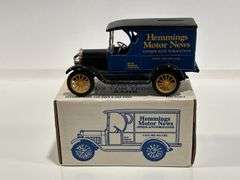 ERTL HEMMINGS MOTOR NEWS 1923 CHEVY 1/2 TON TRUCK BANK - 1/25