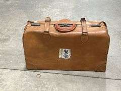 VINTAGE LEATHER BRIEFCASE
