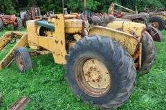 ALLIS CHALMERS I60 TRACTOR & LOADER