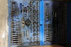 TOOL BODY, TAP & DIE SET