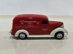 ERTL 29TH ANNUAL PORTLAND SWAP MEET 1938 CHEVY PANEL TRUCK BANK - 1/25