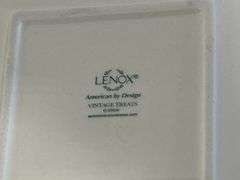 LENOX HOLIDAY SERVING DISH, BOWL & DESERT PLATES
