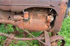 ALLIS CHALMERS 'C' STEEL WHEEL TRACTOR WITH CULTIVATOR