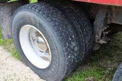 2004 PETERBILT 330 TANDEM AXLE DUMP TRUCK