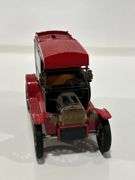 ERTL SPEED-PRO 1913 MODEL T DELIVERY BANK - 1/25